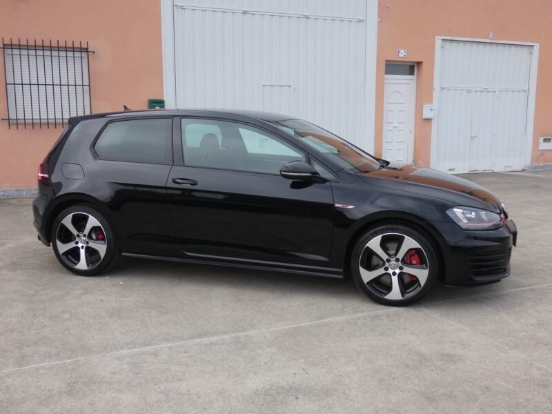 VOLKSWAGEN Golf VII GTI Performance 2.0 TSI 230cv DSG
