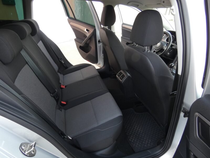 VOLKSWAGEN Golf Variant 1.6 TDI 110cv Navi