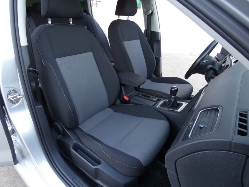 VOLKSWAGEN Golf Variant 1.6 TDI 110cv Navi