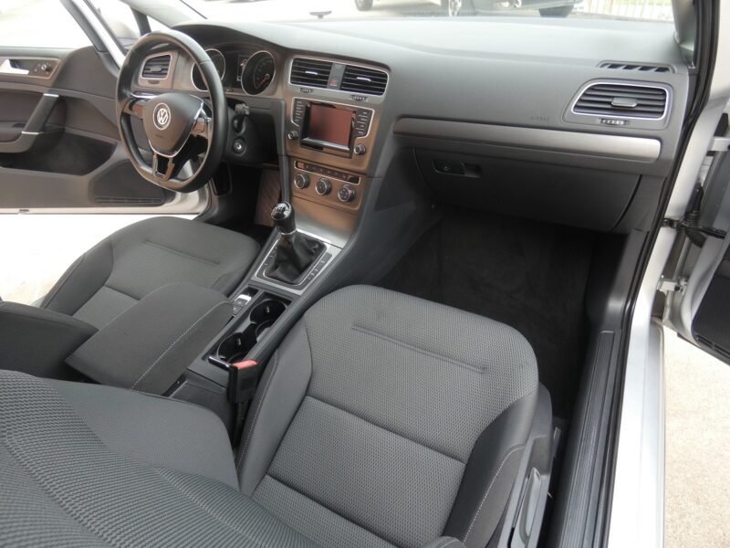 VOLKSWAGEN Golf 2.0 TDI Sport