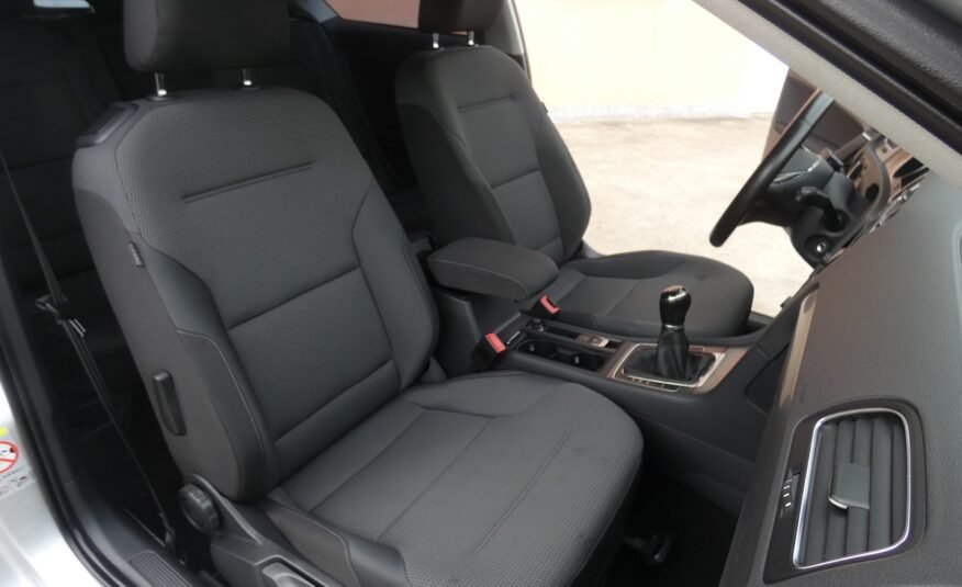 VOLKSWAGEN Golf 2.0 TDI Sport