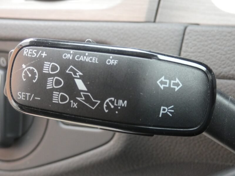 VOLKSWAGEN Golf 2.0 TDI Sport