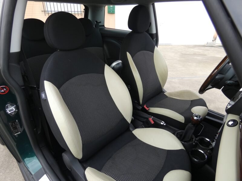 MINI Cooper 1.6 R56