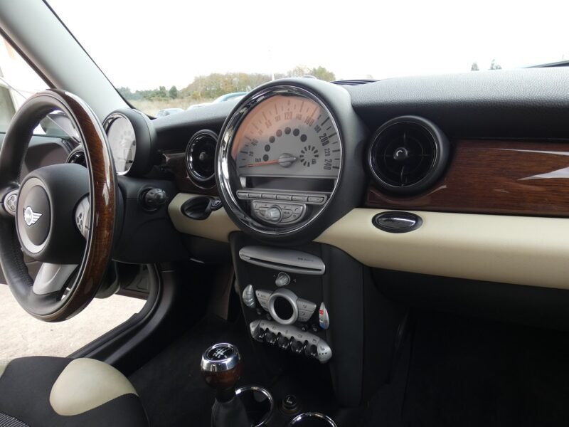 MINI Cooper 1.6 R56