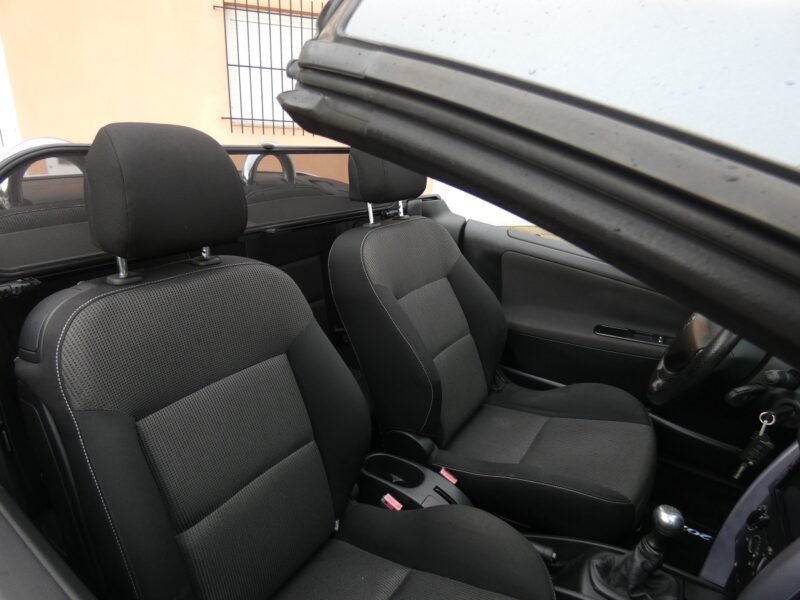 PEUGEOT 207 Cabrio