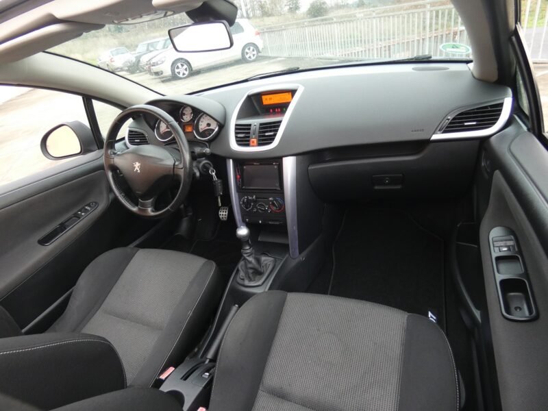 PEUGEOT 207 Cabrio