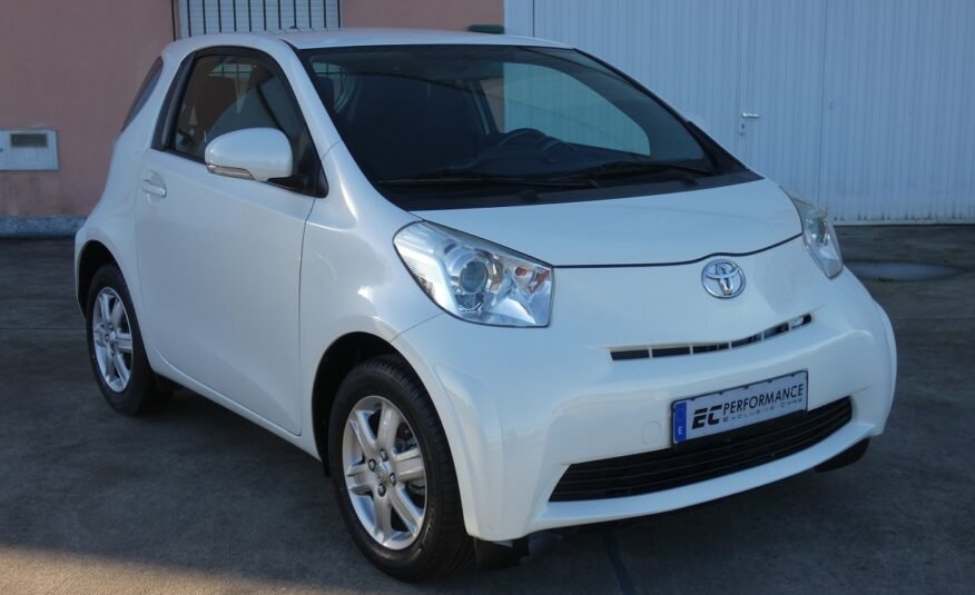 TOYOTA IQ 1.0