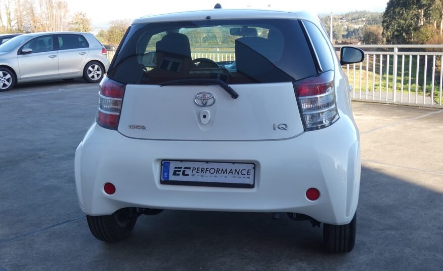 TOYOTA IQ 1.0