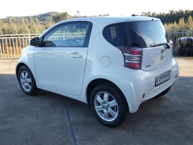 TOYOTA IQ 1.0