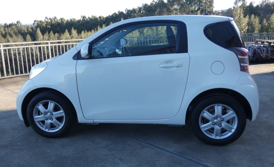 TOYOTA IQ 1.0