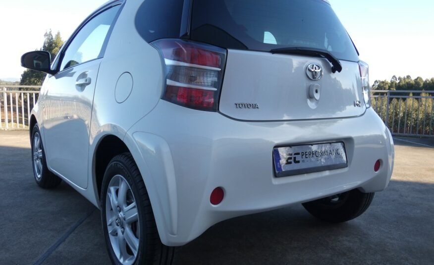 TOYOTA IQ 1.0