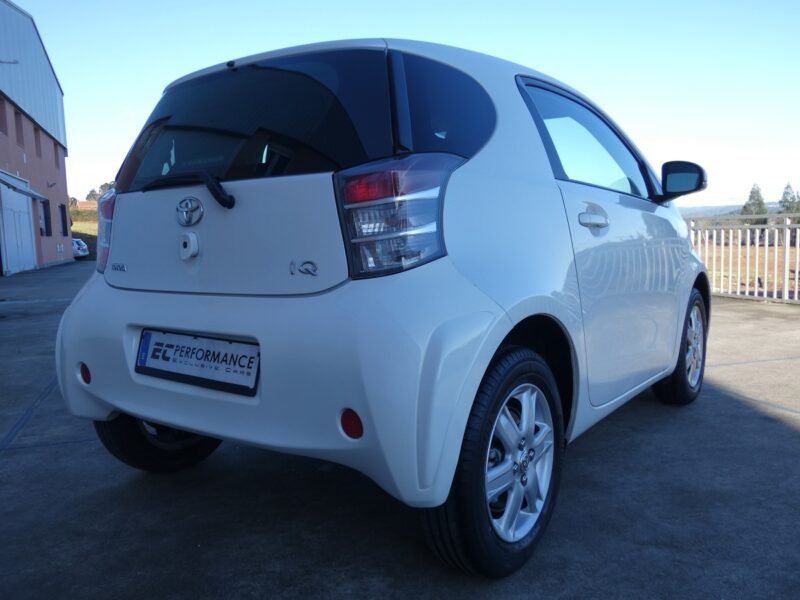 TOYOTA IQ 1.0