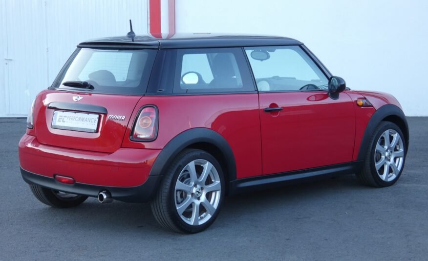 MINI Cooper 1.6 R56