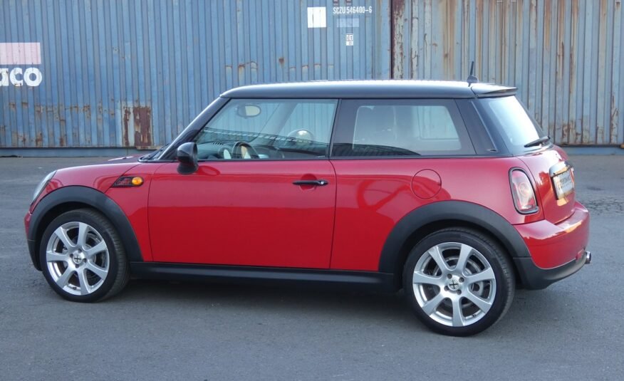 MINI Cooper 1.6 R56