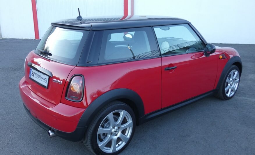 MINI Cooper 1.6 R56