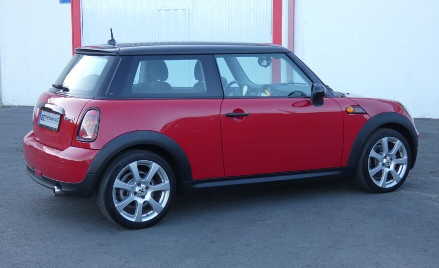 MINI Cooper 1.6 R56