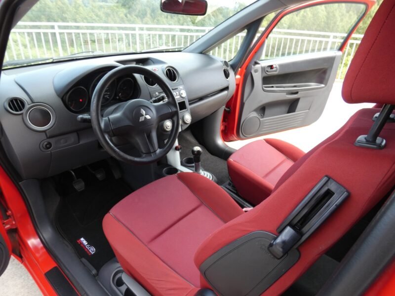 MITSUBISHI Colt 1.1 Inform