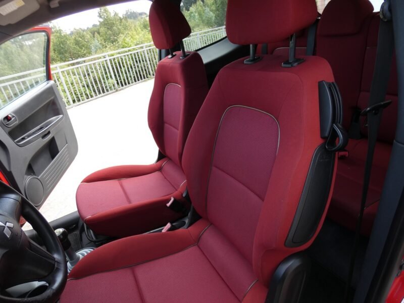 MITSUBISHI Colt 1.1 Inform