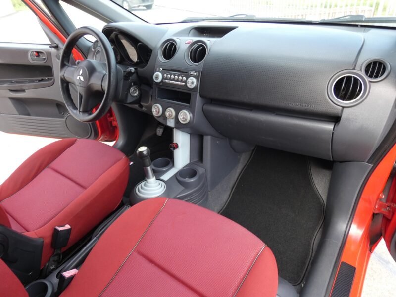 MITSUBISHI Colt 1.1 Inform