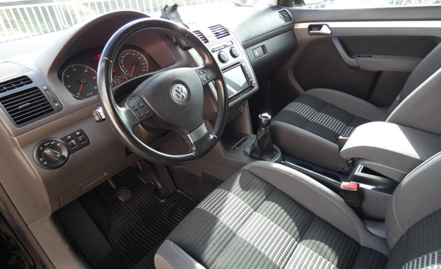 VOLKSWAGEN Touran 2.0 TDI