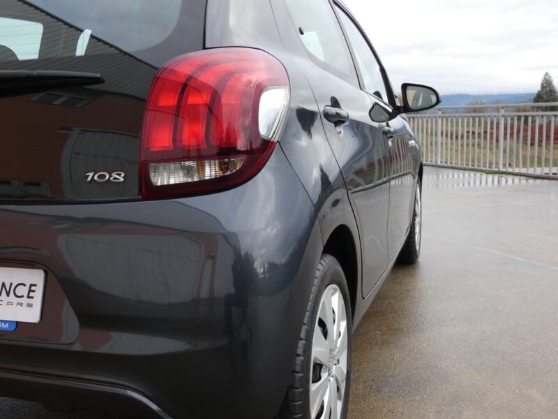 PEUGEOT 108 1.2 Pure Tech