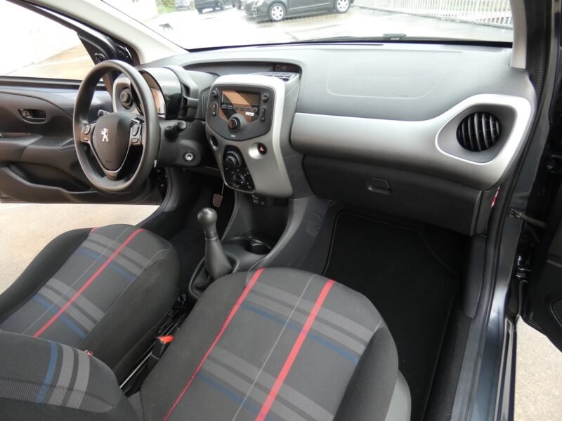 PEUGEOT 108 1.2 Pure Tech