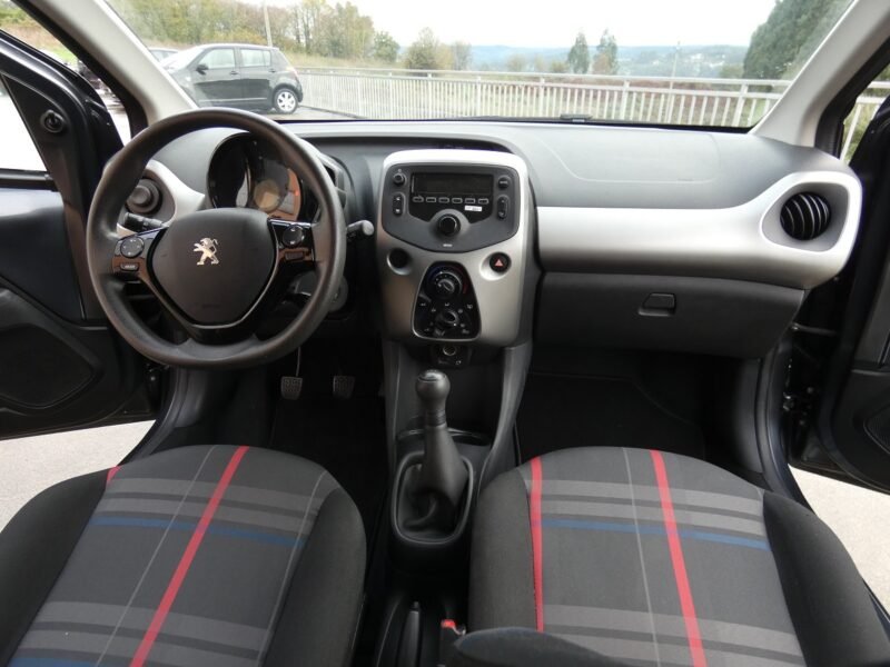 PEUGEOT 108 1.2 Pure Tech