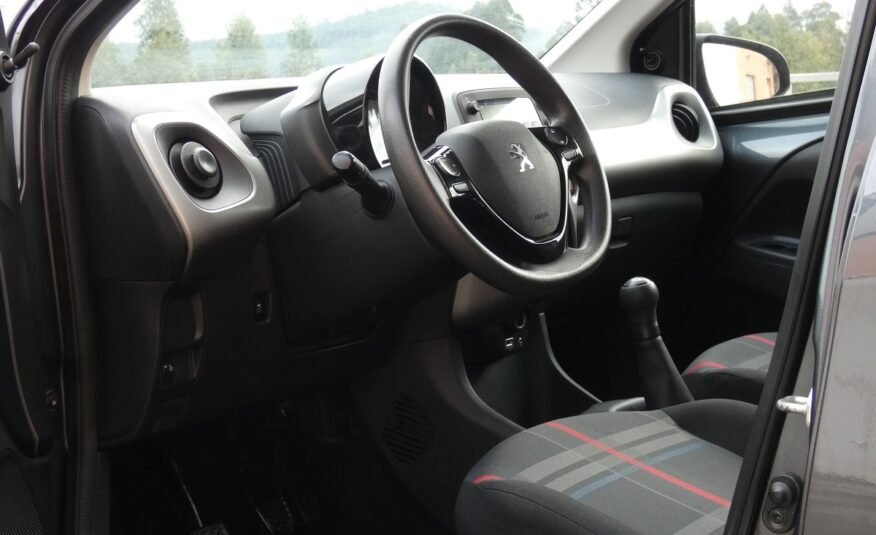 PEUGEOT 108 1.2 Pure Tech