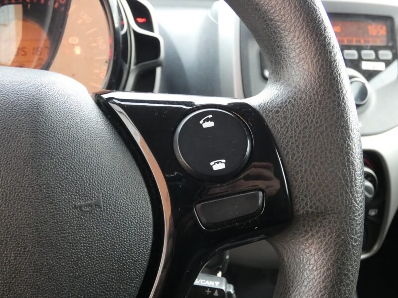PEUGEOT 108 1.2 Pure Tech