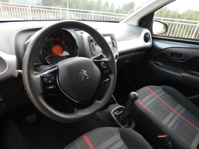 PEUGEOT 108 1.2 Pure Tech