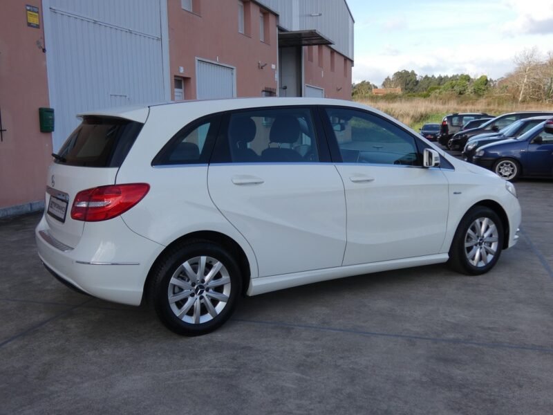 MERCEDES-BENZ B180 B 180 BlueEFFICIENCY
