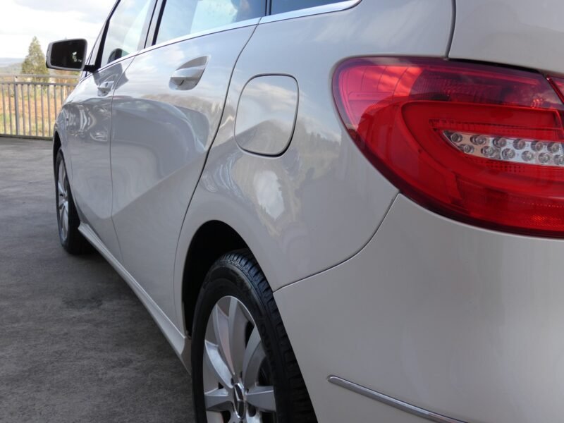 MERCEDES-BENZ B180 B 180 BlueEFFICIENCY