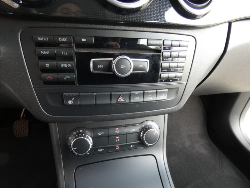 MERCEDES-BENZ B180 B 180 BlueEFFICIENCY