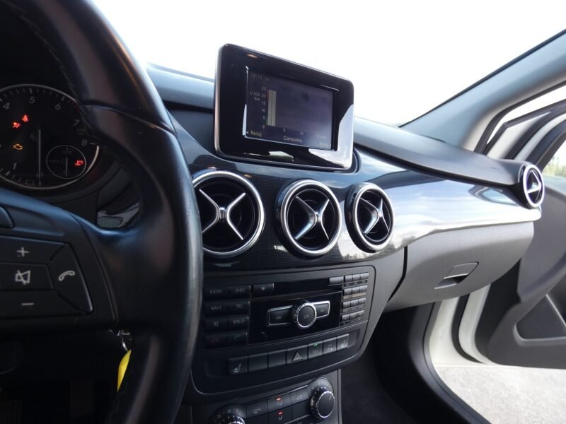 MERCEDES-BENZ B180 B 180 BlueEFFICIENCY
