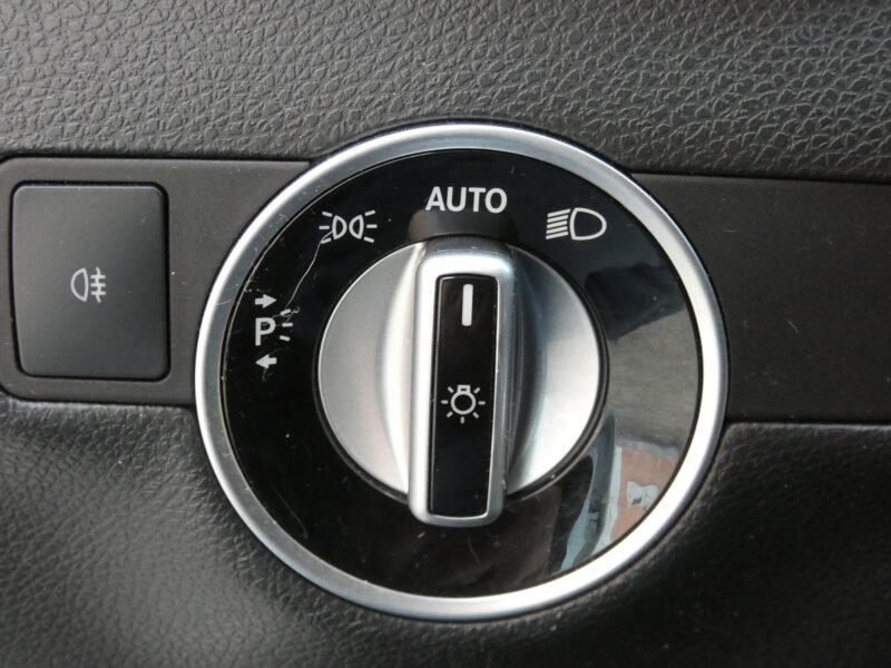 MERCEDES-BENZ B180 B 180 BlueEFFICIENCY