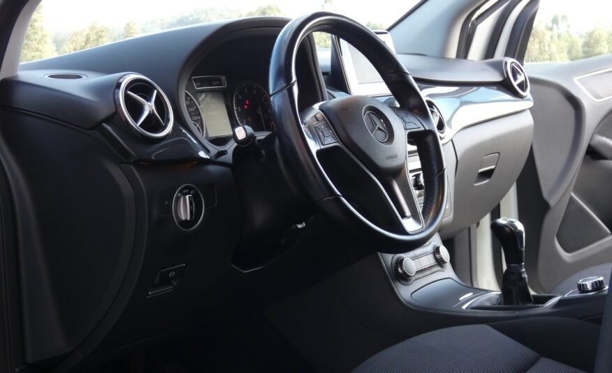 MERCEDES-BENZ B180 B 180 BlueEFFICIENCY