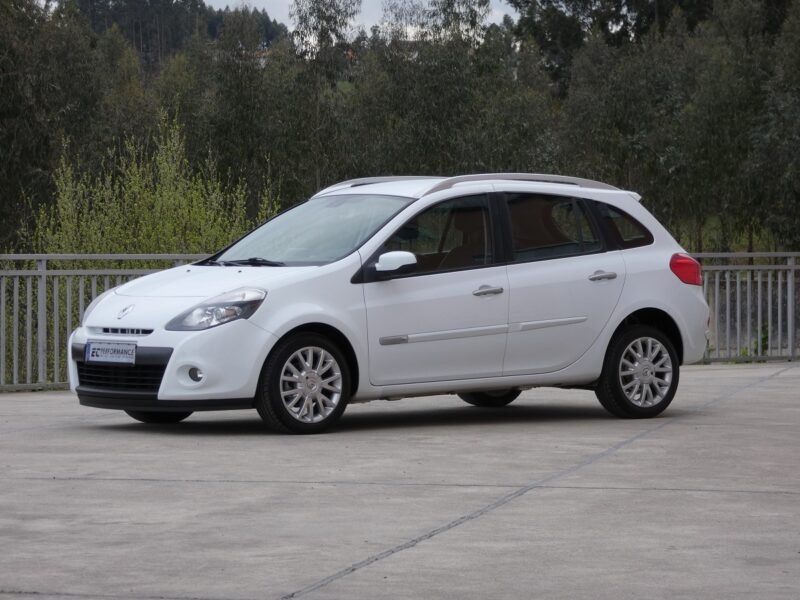 RENAULT Clio Grand Tour DCI