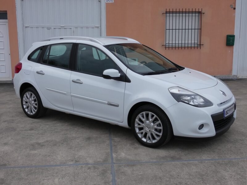 RENAULT Clio Grand Tour DCI