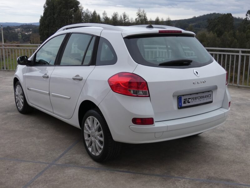 RENAULT Clio Grand Tour DCI