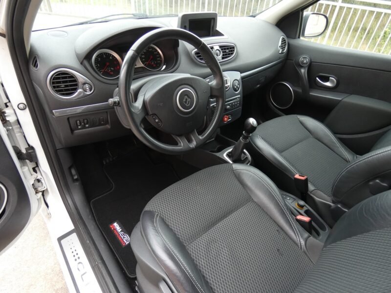 RENAULT Clio Grand Tour DCI