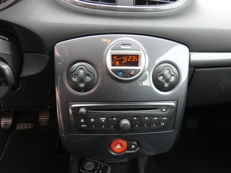 RENAULT Clio Grand Tour DCI