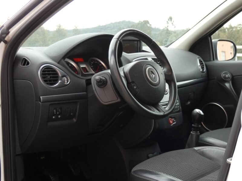 RENAULT Clio Grand Tour DCI