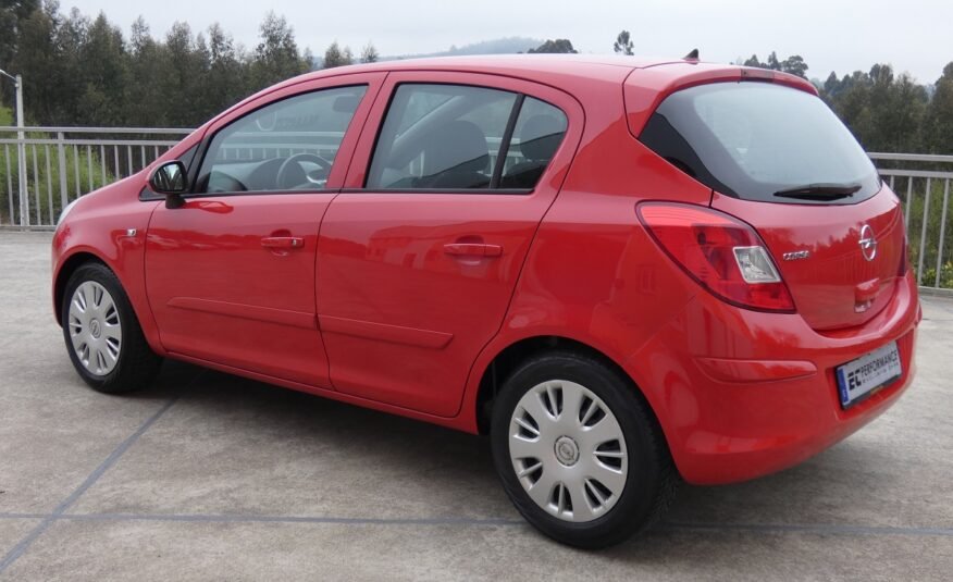 OPEL Corsa 1.2 Essentia