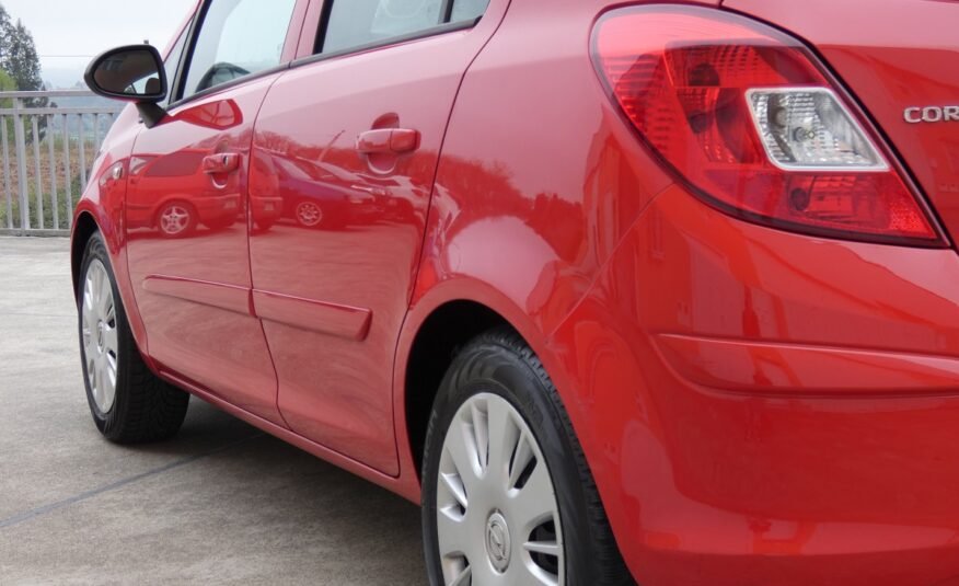 OPEL Corsa 1.2 Essentia