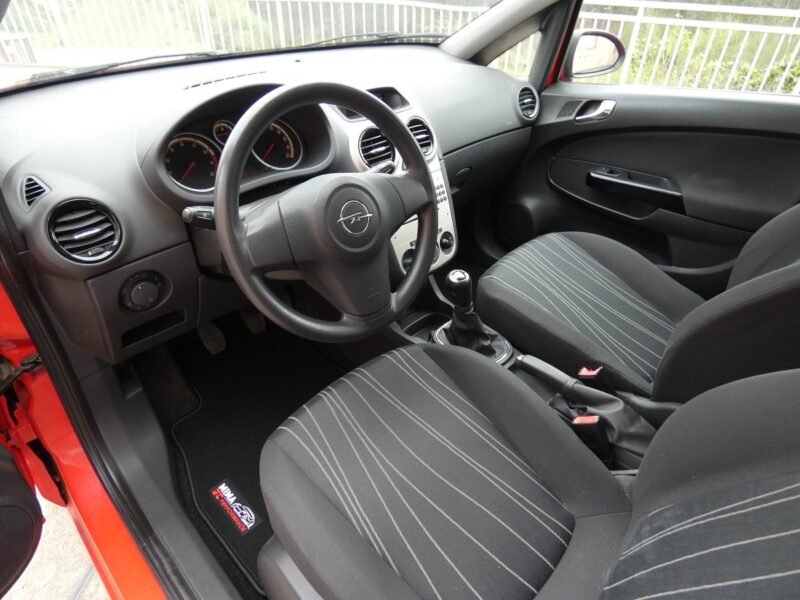 OPEL Corsa 1.2 Essentia