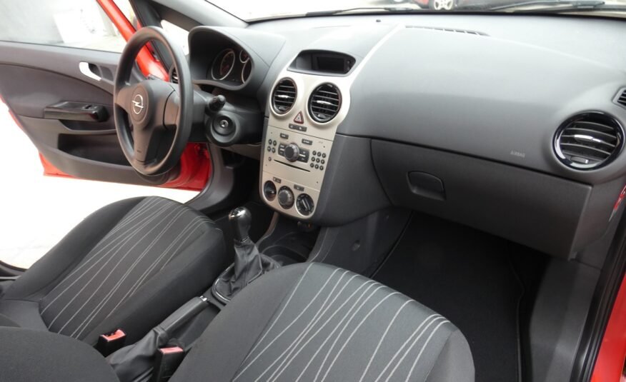 OPEL Corsa 1.2 Essentia