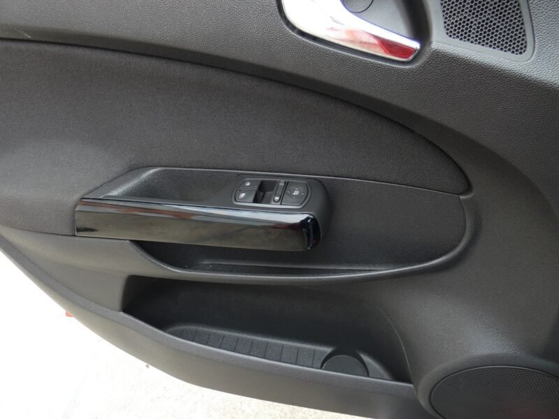 OPEL Corsa 1.2 Essentia