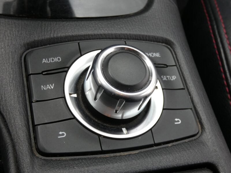 MAZDA Mazda6 2.2 DE Luxury Premium