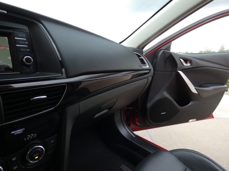 MAZDA Mazda6 2.2 DE Luxury Premium