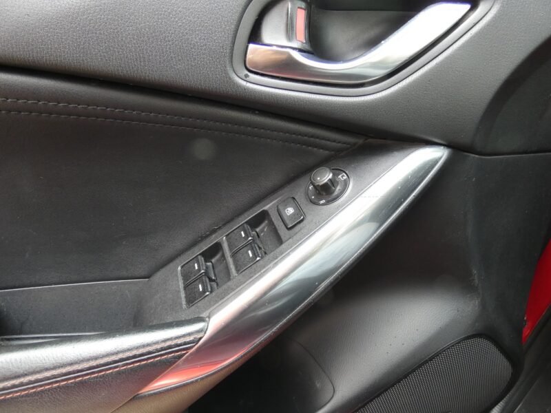 MAZDA Mazda6 2.2 DE Luxury Premium